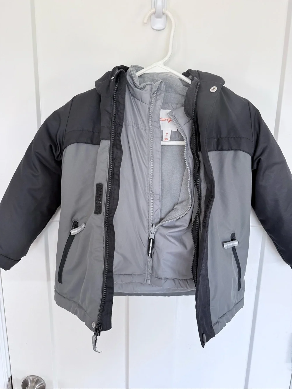 Cat & Jack Two-Tone Hooded Puffer Jacket - Gray & Black